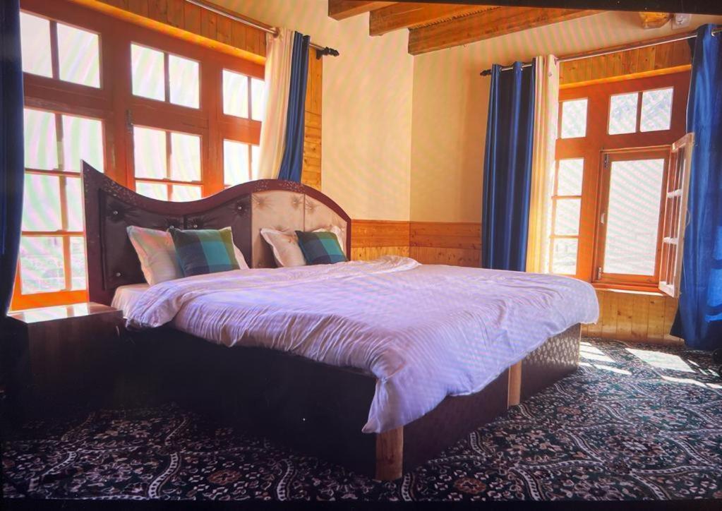 Guru View Home Stay Padam Exteriér fotografie