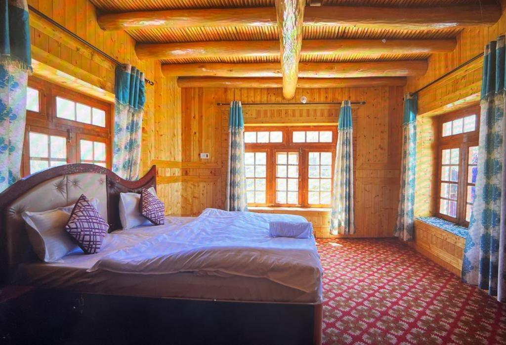 Guru View Home Stay Padam Exteriér fotografie